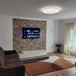 Mouro Rivers House - Remarkable 3-bed Apartamento
